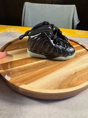 Kids Black Foamposite-Style Sneaker with Glow Sole